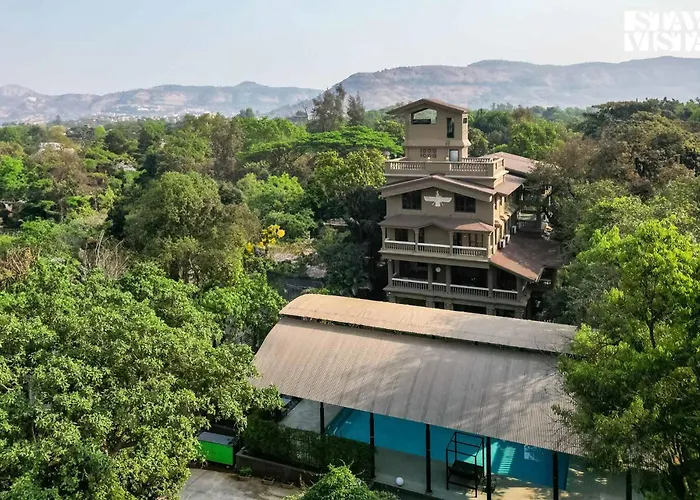 Mehta Mansion By Stayvista - A Villa With A Swimming Pool And Pool Table Lonavala